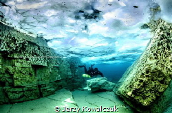 I've shot this images in Tobermory Ontario under ice next... by Jerzy Kowalczuk 